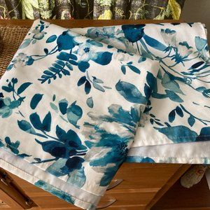 Gorgeous Teal & White Floral Tablecloth 50" x 60"